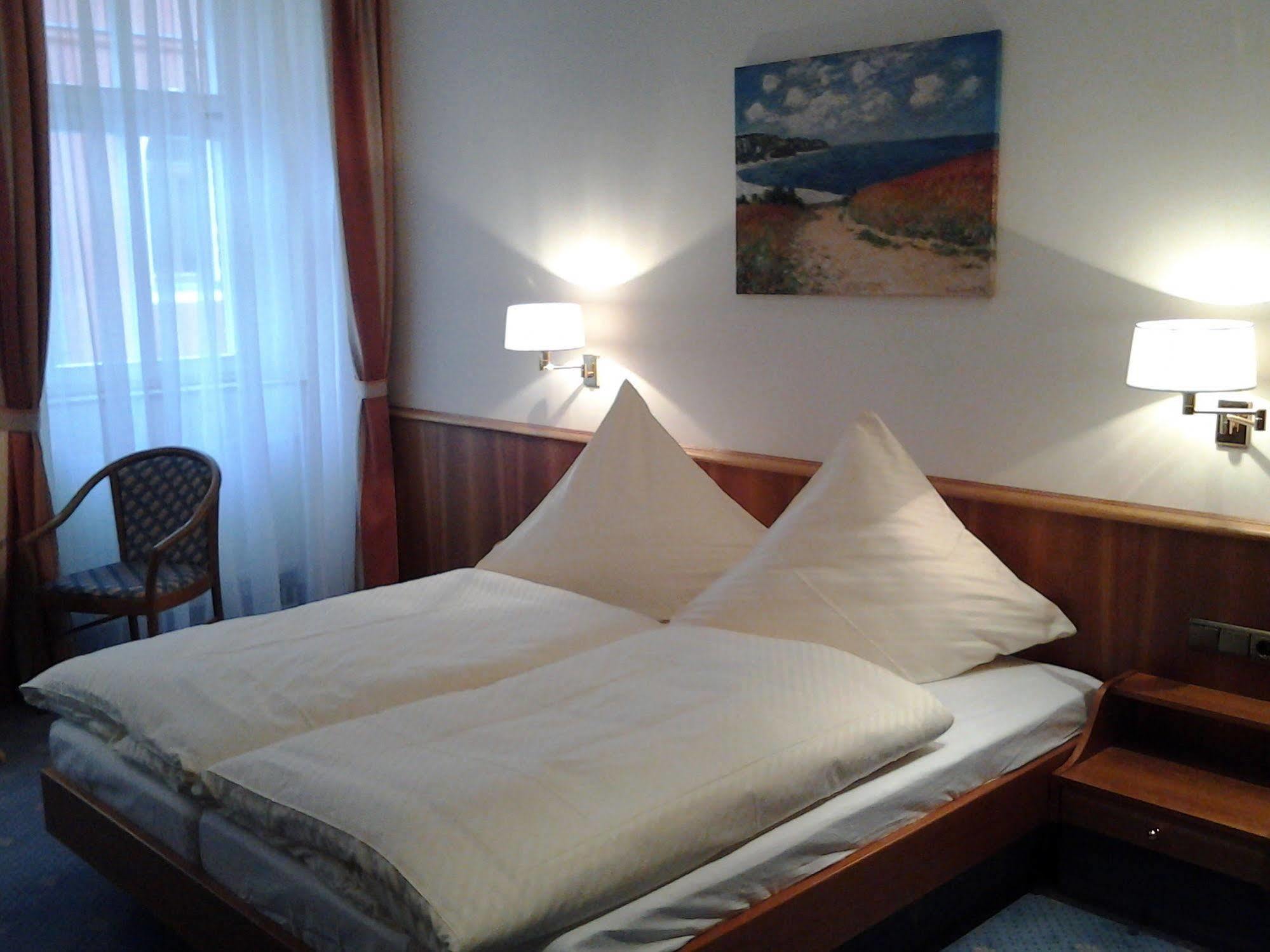 Hotel Goldener Loewe Waldheim Luaran gambar